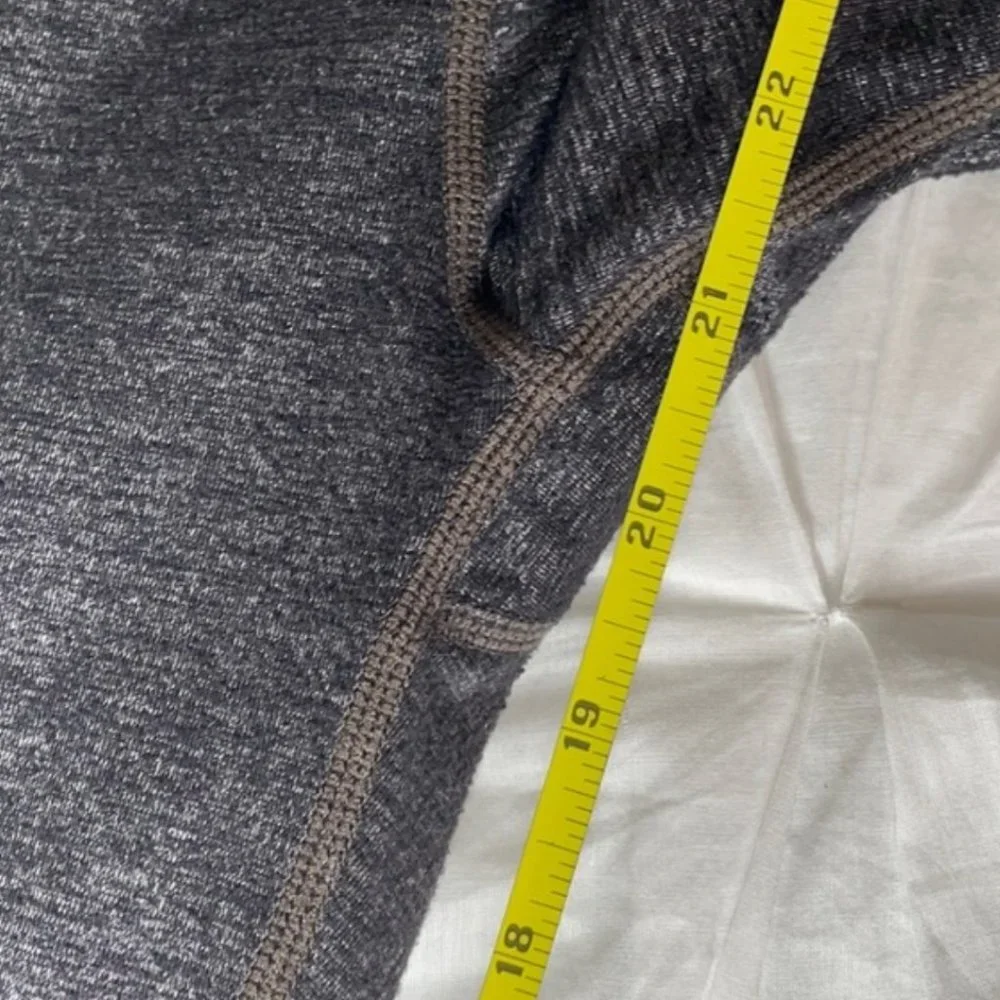 Athleta Criss Cross Heathered Grey Capri Legging - Picture 11 of 12